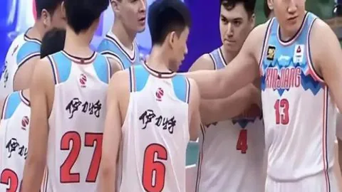 上海申花以一球之差战胜青岛海牛，十人应战阵容显神威